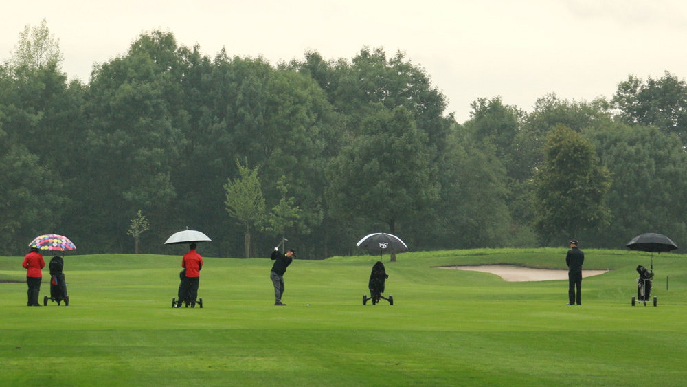 Golf in the rain