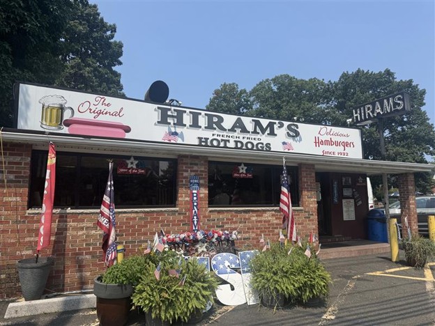 Fort LeeのHiram's Roadstand、レンガ造りの外観